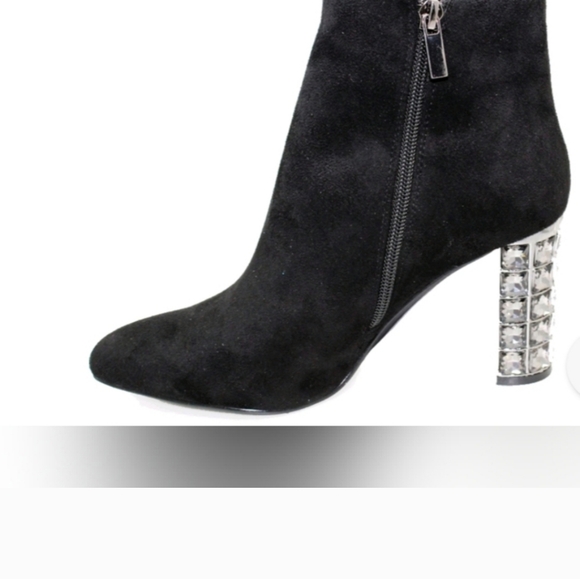 La CHATEAU Ankle boots - Picture 2 of 8